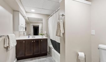 49 Sebbins Pond Dr, Bedford, NH 03110