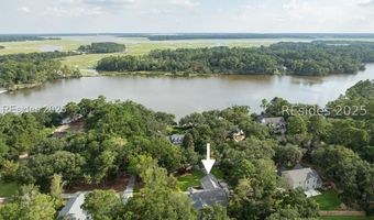 9 Bajala Dr E, Beaufort, SC 29907