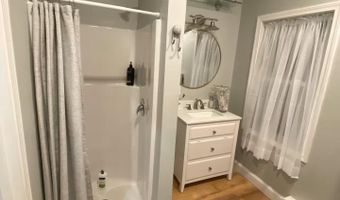 15 Maple St, Bangor, ME 04401