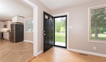 110 N Claybon Dr, Advance, NC 27006