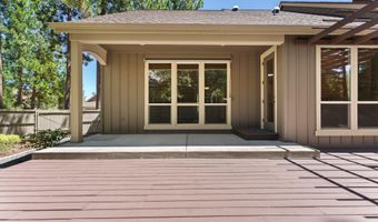 60826 Goldenwood Loop, Bend, OR 97702