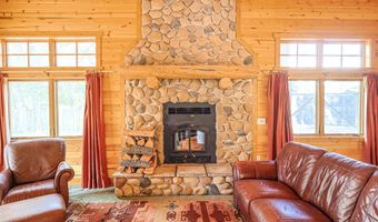 351 Duffers Ln, Cascade, ID 83611