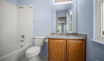 750 Majestic Dr, Algonquin, IL 60102