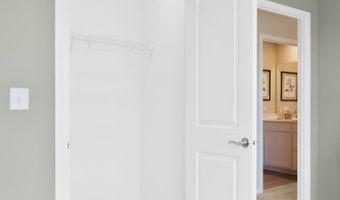 1040 Waterford St, Algonquin, IL 60102
