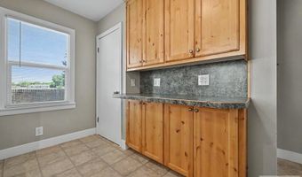 690 E 800 N, Basalt, ID 83218