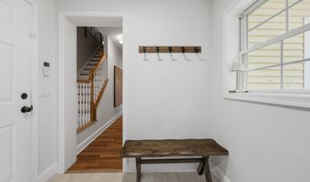 16 Blueberry Hill Rd, Bridgewater, CT 06752