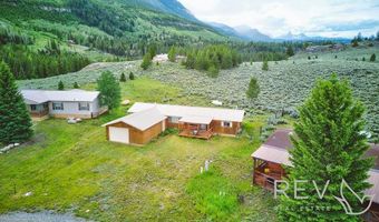 31 Posten Rd, Cody, WY 82414