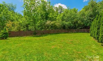 8 Secrest Dr, Arden, NC 28704