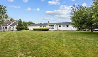 15 Womantam Ln, Cumberland, RI 02864