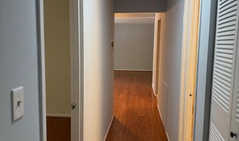 7905 DASSETT Ct 304, Annandale, VA 22003