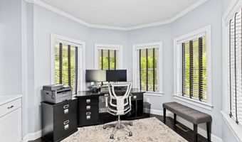 5 Bosuns Ln, Bourne, MA 02532