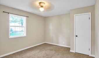 702 E Highland St, Aurora, MO 65605