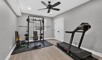 803 NE Lakota Dr, Adrian, MO 64720