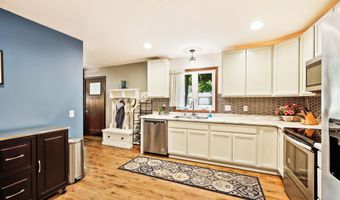 1222 Iowa Dr, Madison, WI 53704