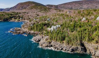 18 Greenway Ct, Bar Harbor, ME 04609