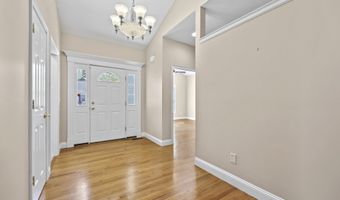 11 Village Ct 11, Colchester, CT 06415