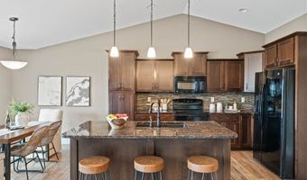316 34th St SE, Altoona, IA 50009