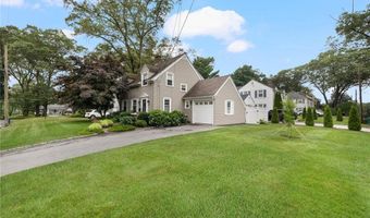 221 Trinity St, Warwick, RI 02886