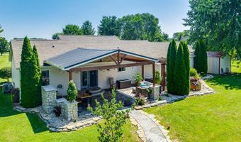 11462 Four Seasons Dr, Batesville, IN 47006