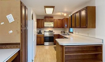 66 Sunset Ave, Buffalo, WY 82834