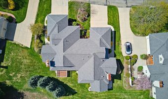 9 Pebble Beach Dr, Bedford, NH 03110