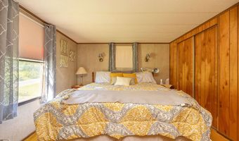 81 Shoreline Dr, Barnet, VT 05821