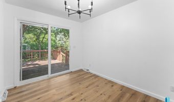 409 S 8th Ave, Brandon, SD 57005