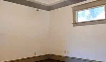215 N H St, Albion, WA 99163