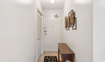 1200 N NASH St 565, Arlington, VA 22209