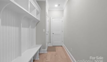 6910 Providence Ln W, Charlotte, NC 28226