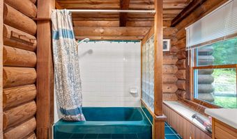 384 West St, Braintree, VT 05060