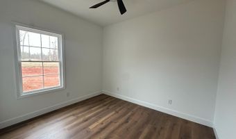 18 Somerset Dr, Appomattox, VA 24522