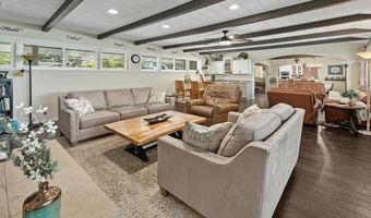 9865 Edgelake Dr, La Mesa, CA 91941