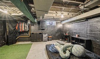 912 Franklin Ave, Aliquippa, PA 15001