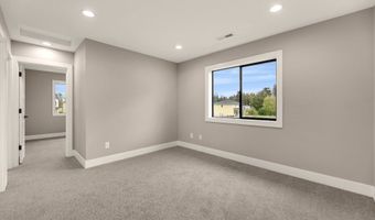 824 SE 35th St, Battle Ground, WA 98604