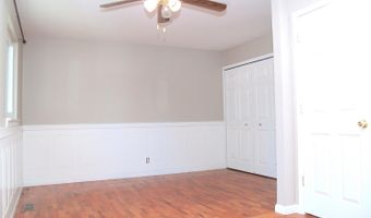 2339 Pontiac Trl, Ann Arbor, MI 48105