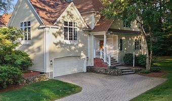 32 Bobby Jones Dr 32, Andover, MA 01810