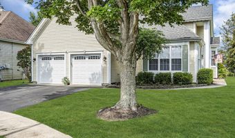 7 Woodlake Ct, Barnegat, NJ 08005