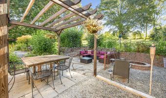 99 Lake Hayward Rd, Colchester, CT 06415