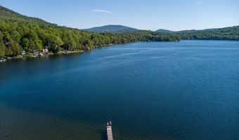 81 Shoreline Dr, Barnet, VT 05821