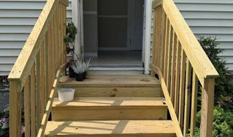 76 Vernon St, Bangor, ME 04401