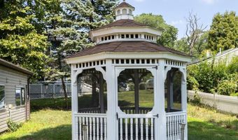325 ALBANY Ave, Barrington, NJ 08007
