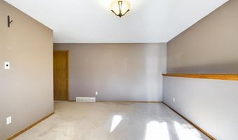 804 E Maywood St, Brandon, SD 57005