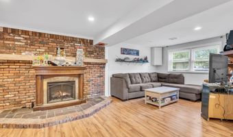 239 Cape May Ave, Bayville, NJ 08721