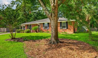 514 Sunset Dr, Bay St. Louis, MS 39520