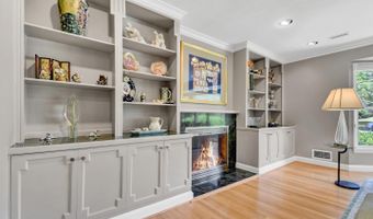 5829 MARBURY Rd, Bethesda, MD 20817