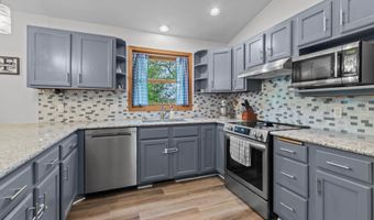 1433 W ROSELAWN Dr, Appleton, WI 54914