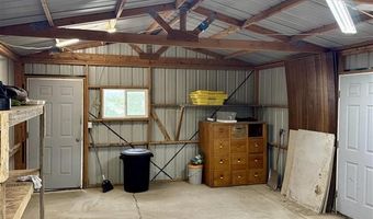 20 1st Ave E, Deaver, WY 82421