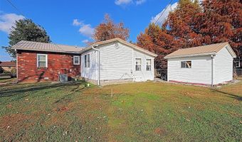 712 Duckett St, Advance, MO 63730