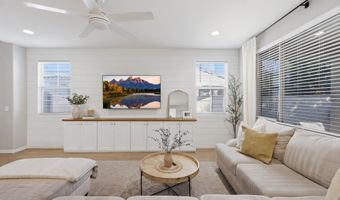 905 S CANAL Dr 13, Chandler, AZ 85225